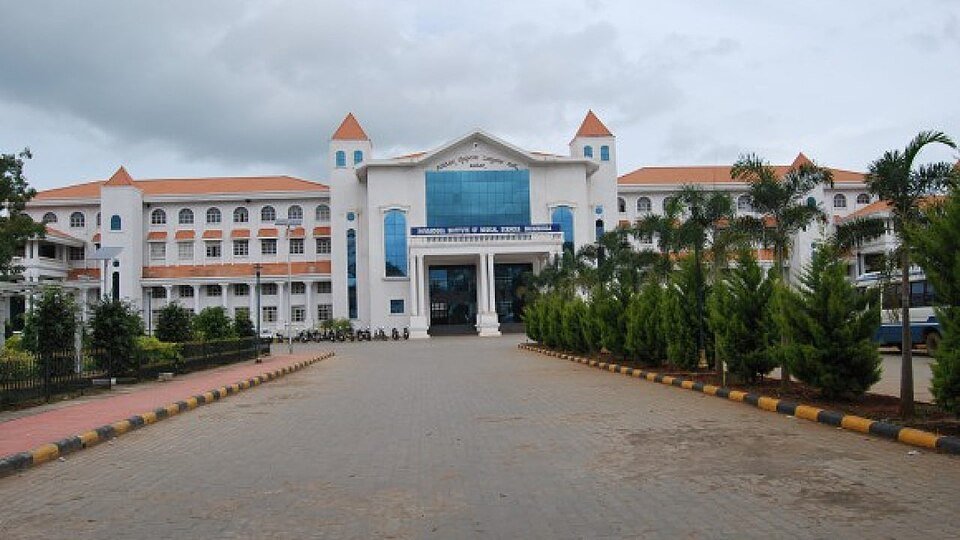 Shimoga Institute of Medical Sciences (SIMS)